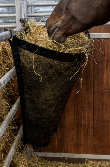Kentucky narożna siatka na siano Hay Bag Corner black