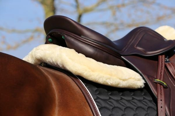 Kentucky Sheepskin Anatomic Half Pad Absorb, podkładka pod siodło natural