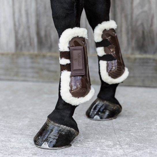 Vegan Sheepskin Tendon Boots Velcro5.png