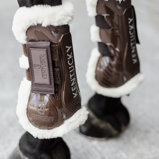 Vegan Sheepskin Tendon Boots Velcro7.png
